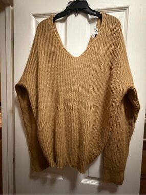 NWOT Fashion Nova Women's V-Neck Chunky Sweater - Camel